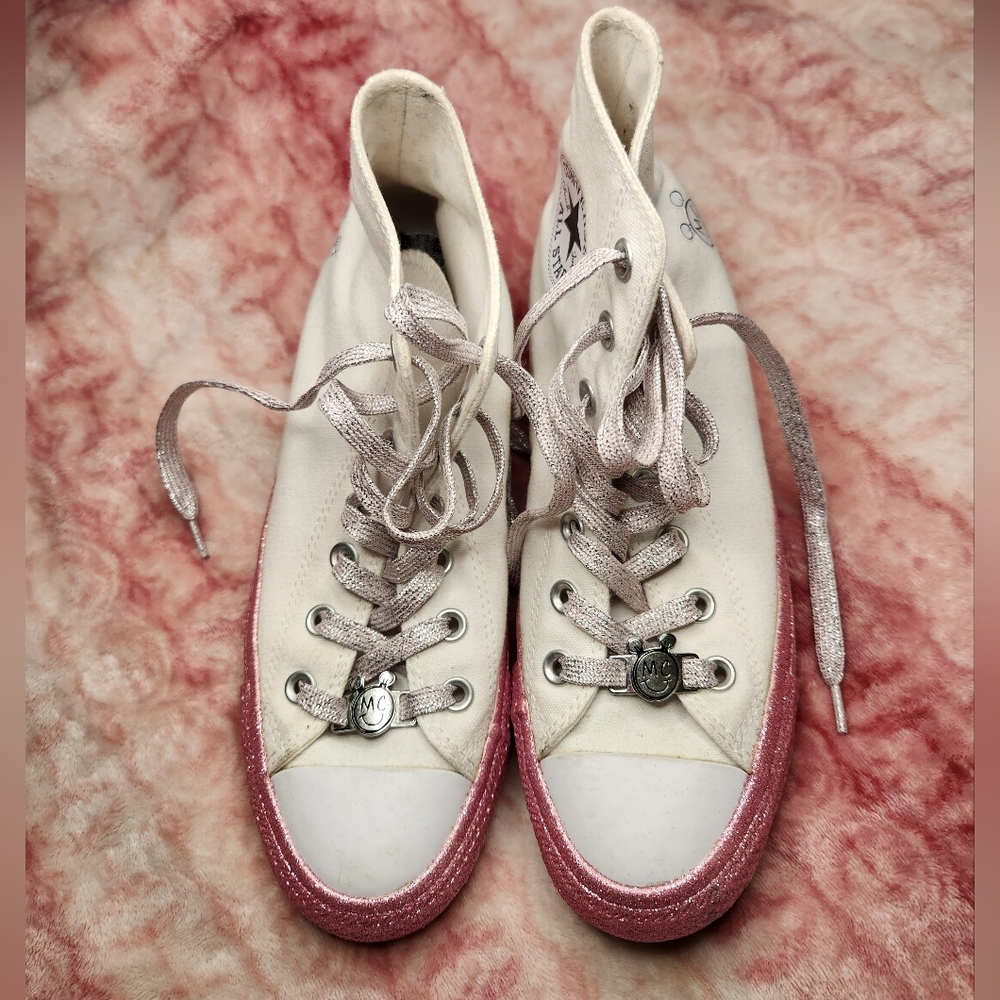 Miley Cyrus Converse